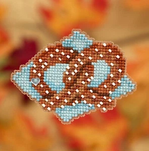 Cross Stitch Kit ~ Mill Hill 2019 Autumn Harvest Collection Pretzel #MH18-1926 - Picture 1 of 3