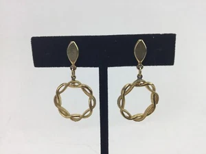 Orecchini Vintage Firmati Corona Trifari Tono Oro Twisted Tondo Pendente Clip On - Foto 1 di 3