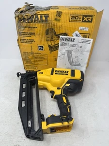 DEWALT XR DCN650B Chiodatrice per finitura 20 V calibro 15 solo strumento - Foto 1 di 5