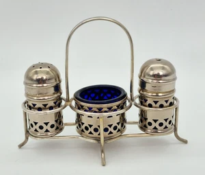 Versilbertes Salz Pfeffer & Gewürz Kruzifix Set mit Cobolt blau Glaseinlagen - Bild 1 von 9