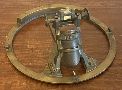 Círculo de acimut prismático - Brújula giroscópica marrón - Instrumento de navegación Thomson Foto 1 de 4