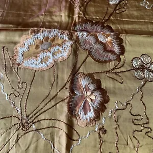 1920s Satin Embroidered Bedspread 174 Cm X 200cm Approx - Picture 1 of 11