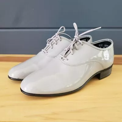 Zapatos vintage de charol sintético gris Foto 1 de 4