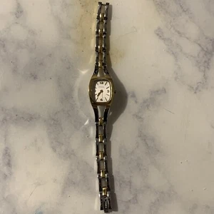 Fossil Watch Women Silver Gold Two Tone 18mm Stainless New Battery 6" - Picture 1 of 11