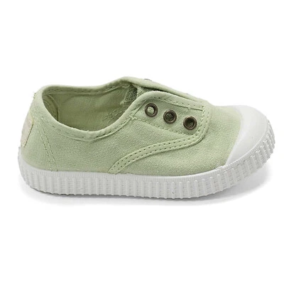Zapatos para niños pequeños Zapatillas sin cordones de lona verde de Victoria Zapatos de algodón orgánico NUEVO Foto 1 de 4