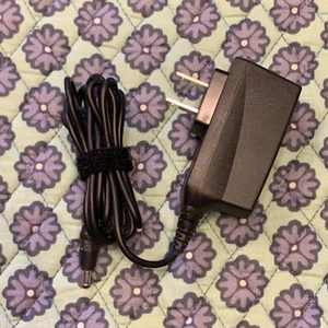 Genuine Nokia ACP-12U Wall AC Power Supply Cell Phone DC Charger Charging Cord - Zdjęcie 1 z 6