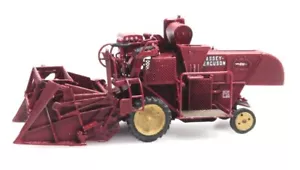 HO Scale Vehicles - 387.337 - Combine MF 830 Harvester - Ready Made - Picture 1 of 9