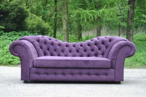 Chesterfield Couch Polster Textil Couchen Dreisitzer Wohnzimmer Sofa Lila Samt - Bild 1 von 10