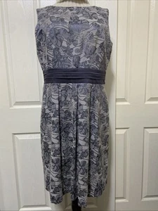 DIANNA FERRARI Women's Grey Floral A-Line Knee Length Dress ~ Size 18 - Picture 1 of 12