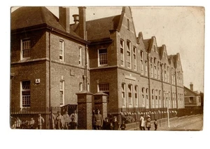 Berkshire. Hospital de guerra, lectura. R/P. Militar. - Imagen 1 de 1