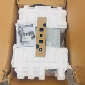 APC Smart-UPS SMT2200RMUS 2200VA 120V 2U Rackmount UPS Battery Backup with Kit - Picture 1 of 12