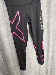 2XU Women's Biking Pants Leggings Size M Black/Pink - Picture 1 of 6