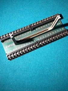 RDI - Augat circuit board socket, 44 pins, Snap-Track - Picture 1 of 2
