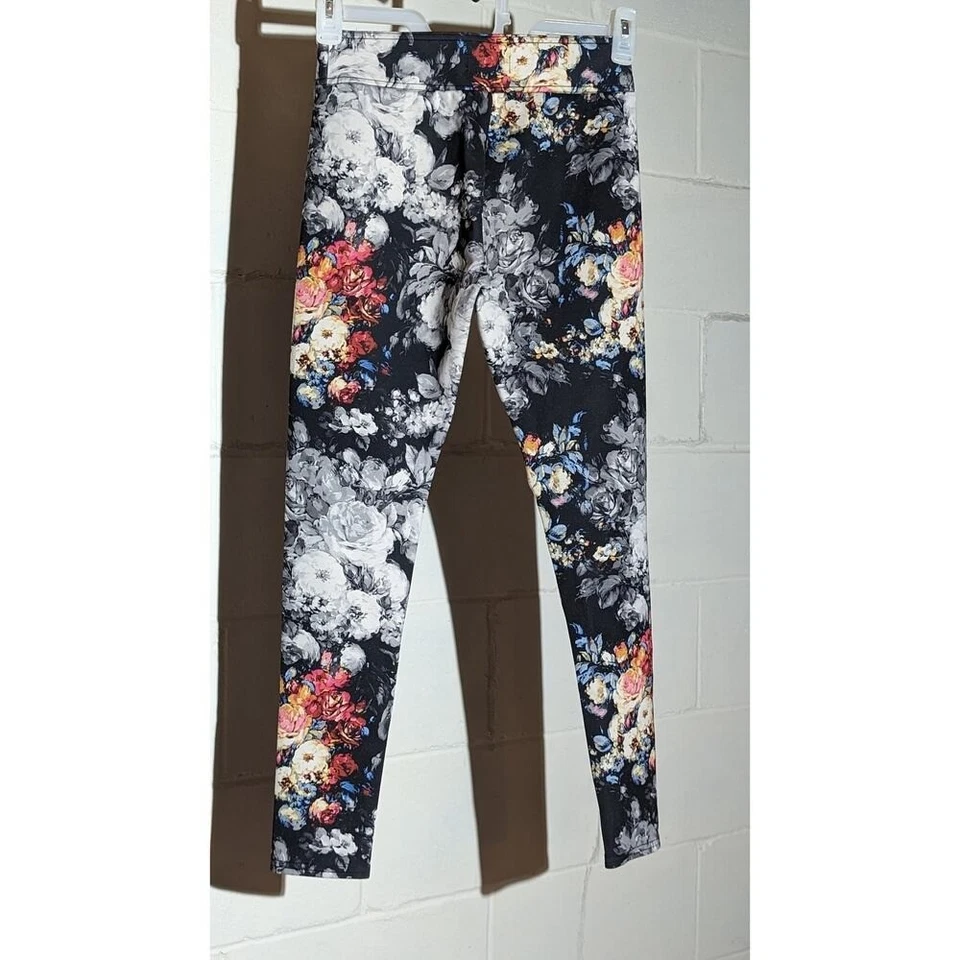 Leggings Abercrombie & Fitch Estampado Floral Negros Multicolor Mujer Talla Pequeña Foto 1 de 4