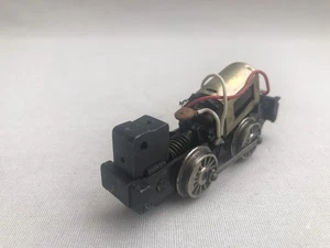 Hornby 0-4-0 Motorised Chassis Can Motor R355 & Others GC & Very Good Runner - Foto 1 di 9