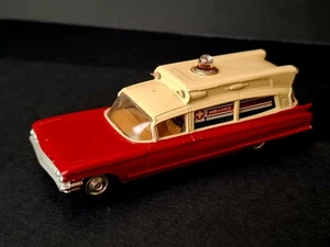 Corgi Toys Superior Ambulance on Cadillac Chassis - Vintage - Foto 1 di 6