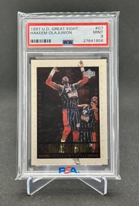 Upper Deck Hakeem Olajuwon #7 Great Eight 1997/800 PSA 9 como nuevo - Imagen 1 de 2