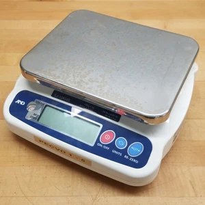Báscula de banco compacta serie A&D SJ-12KHS, 12 kg x 5 kg, 4223 oz x 0,2 oz, 26 lb x 0,01 lb - Imagen 1 de 6