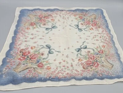 Pañuelo vintage canasta ramo rosas flores de jardín salvaje borde enrollado  Foto 1 de 4