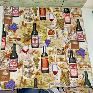 Set Of 4 Cloth Napkins Wine Lovers Vineyard Lakeridge Estate - Picture 1 of 3