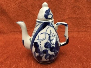 Lovely Chinese Indochina Porcelain Wine Pot Blue & White Glaze - Picture 1 of 11