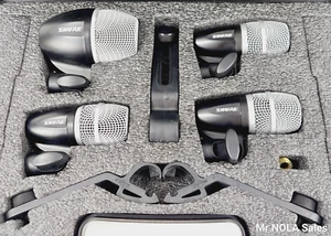 Shure Kit Microfono a Batteria 4 Pezzi PGDMK4-XLR Set Kick 1 PG52 Rullante Tom 3 - PG56 - Foto 1 di 13