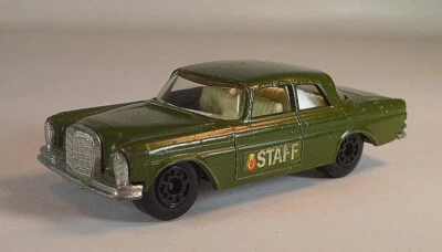 Matchbox Superfast Nr. 46 Mercedes 300 SE olivgrün aus TP 14 Militär 1 #113 - Bild 1 von 3