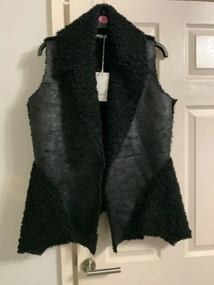 Faux Fur pleather black Gillet Waistcoat Gilet 14-16 new with tags elegance - Image 1 of 4