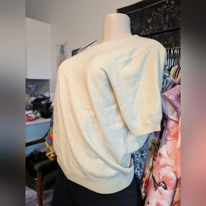 L.L. Bean Women's 100% Cashmene Soft Cream Sweater Light Yellow Size Medium - Picture 1 of 13