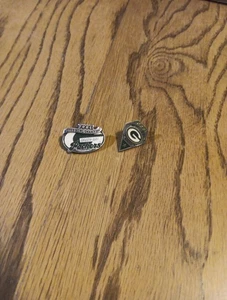 2 Green Bay Packers Super Bowl Champions Pins XXXI - Picture 1 of 7