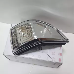 Genuine oem RH Mirror Turn Signal Lamp 876244D000 for 2010-2014 KIA Sedona - Imagen 1 de 2