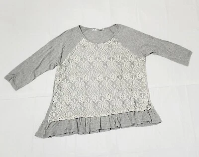 Blusa Top Para Mujer Maurices Talla 0 Color Gris Con Encaje Blanco Frontal Mangas 3/4  Foto 1 de 4