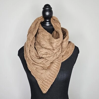 Bufanda gruesa tejida camel/marrón con cable para mujer de Old Navy, talla única, NUEVA Foto 1 de 4