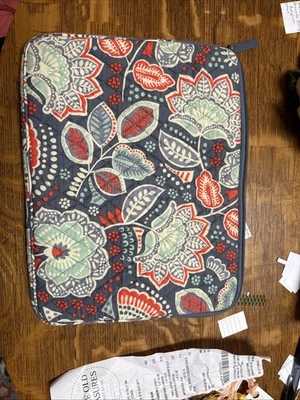 Vera Bradley quilted tablet or e-reader case in a blue floral pattern - Image 1 of 4