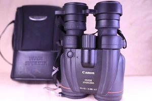 Canon 10x42 L IS WP 6.5° Image Stabilized Binoculars With Case, Strap, And Caps - Picture 1 of 9