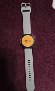 Samsung Galaxy Watch Active2 - Photo 1 sur 9