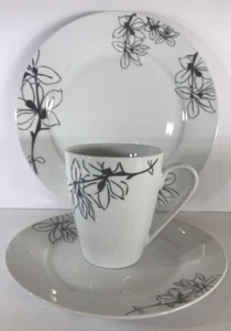 Rare Oneida MIDNIGHT FLORAL 3 Piece Place Setting Service Set for 4 Porcelain - Picture 1 of 1