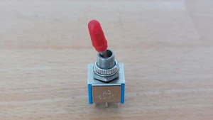Miniatur Kippschalter, 6-polig, 2 Stromkreise, Umschalter ein-ein, 250V 3A, neu - Bild 1 von 4