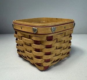 2002 Longaberger Sweetheart basket w/ protector Small - Picture 1 of 10
