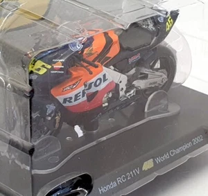 Altaya 1/18 Scale FFR45 - Honda RC 211V - #46 Rossi World Champion 2002 - Picture 1 of 2