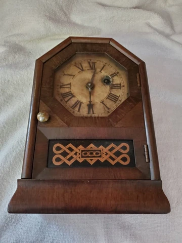 Seth Thomas Octagon Top Cottage clock. Circa 1860. S. Thomas Plymouth Conn Cover
