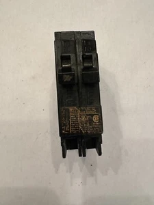 INTERRUPTOR DE CIRCUITO DOBLE 20 AMP I-T-E ITE QT2020 / Q2020 TIPO QT - Imagen 1 de 5