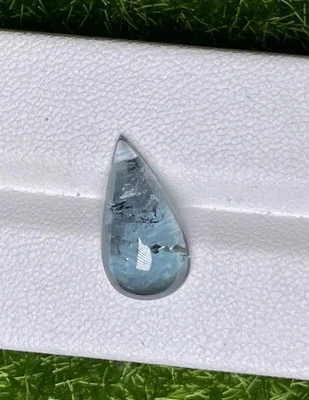 Cabujón de turmalina con rodamiento de cobre 100 % natural verde azul forma de pera de 6,15 quilates Foto 1 de 3