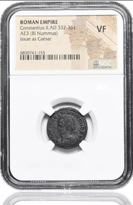 РИМСКАЯ ИМПЕРИЯ. Констанций II. AD 337-361. Æ3, Campgates, NGC хорошее состояние - Изображение 1 из 4