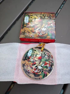 Adorno vintage de taller de Papá Noel coleccionable de Navidad de Disney caja abierta 1993 - Imagen 1 de 3