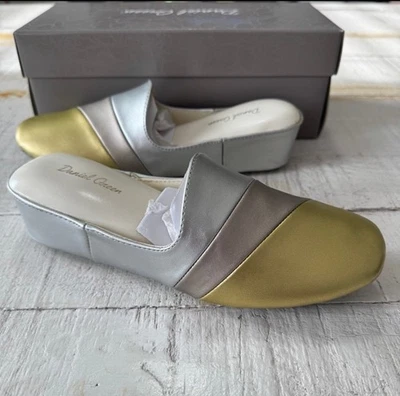 Zapatillas de cuña Daniel Green Denise NUEVAS talla 7 zapatos metálicos para casa mulas Foto 1 de 4