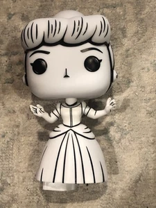Personaggio in vinile Funko Pop sfuso dal set Disney - B&W Cenerentola - # 1523 - Foto 1 di 3