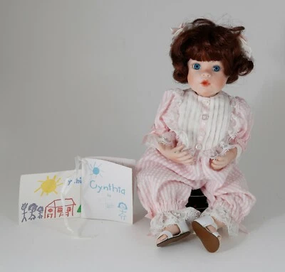 Muñeca de porcelana Cynthia de Phyllis Parkins 1993 nueva en caja Hamilton Collection - Certificado de autenticidad Foto 1 de 4