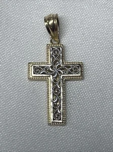 Colgante religioso cruz de desplazamiento de oro blanco y amarillo de 14 K para collar o cadena - Imagen 1 de 9