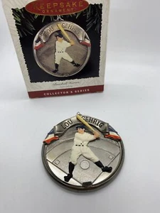 New York Yankees Lou Gehrig Baseball Heroes Hallmark Keepsake Ornamento 1995 MLB - Foto 1 di 3